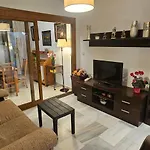Primera Linea-apt De 2 Hab- 4-6 Pers -wifi -aire Acond- Parking Opcionable Extra ベニドルム