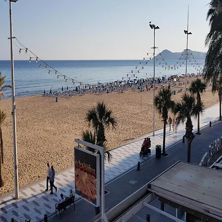 Apartamento Primera Linea-apt De 2 Hab- 4-6 Pers -wifi -aire Acond- Parking Opcionable Extra Benidorm