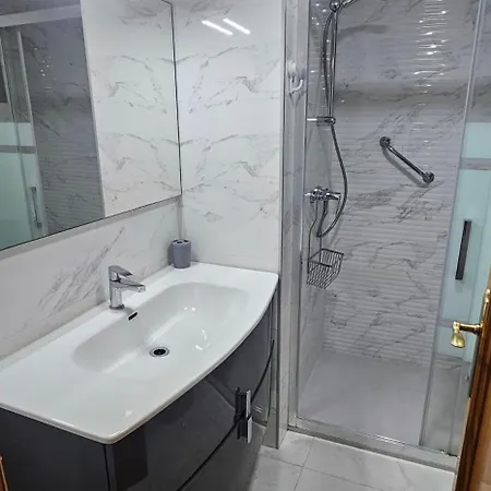 Appartamento Primera Linea-apt De 2 Hab- 4-6 Pers -wifi -aire Acond- Parking Opcionable Extra *